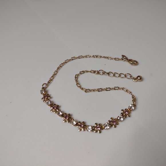 Pretty Gold Tone With Purple And Clear Stones Avon Flower Anklet Or Bracelet - Picture 2 of 8
